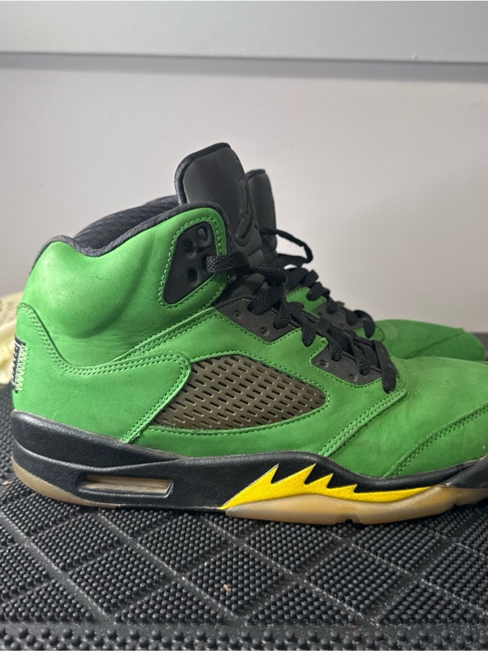 Jordan 5 “Oregon”